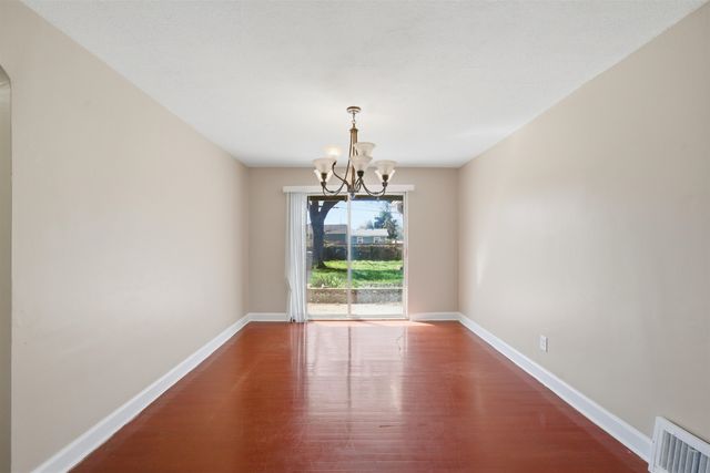 1511 W Haskell St, Wichita, KS 67213