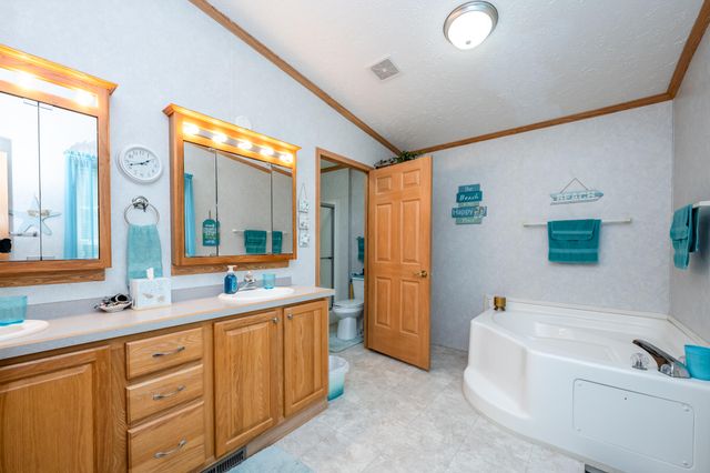 57601 70th Street, Hartford Twp, MI 49057