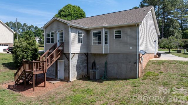 4967 Addison Lane, Hickory, NC 28601