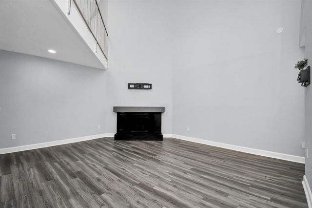 9809 Richmond Avenue B13, Houston, TX 77042