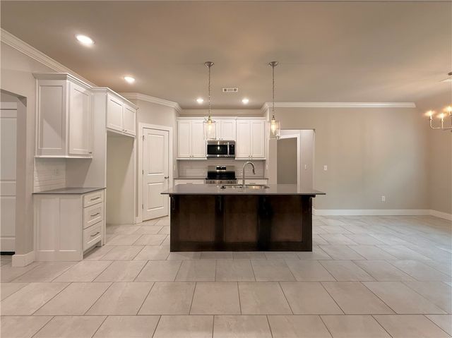 2507 Buckside Street, Springdale, AR 72762