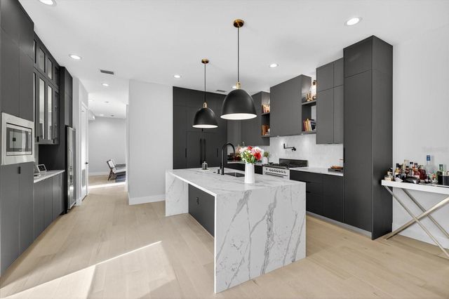 423 W AMELIA AVENUE 2, Tampa, FL 33602