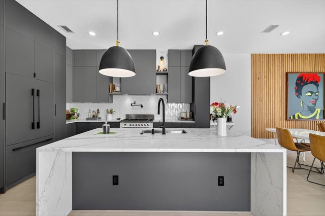 423 W AMELIA AVENUE 2, Tampa, FL 33602