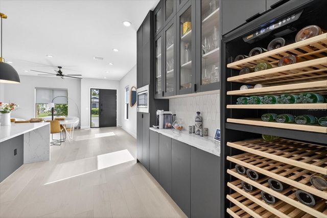 423 W AMELIA AVENUE 2, Tampa, FL 33602