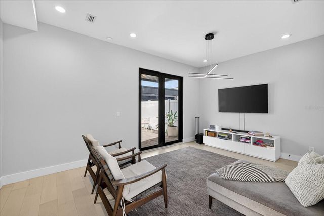 423 W AMELIA AVENUE 2, Tampa, FL 33602