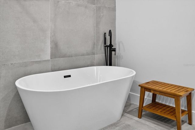 423 W AMELIA AVENUE 2, Tampa, FL 33602