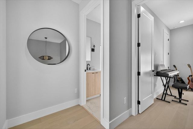 423 W AMELIA AVENUE 2, Tampa, FL 33602