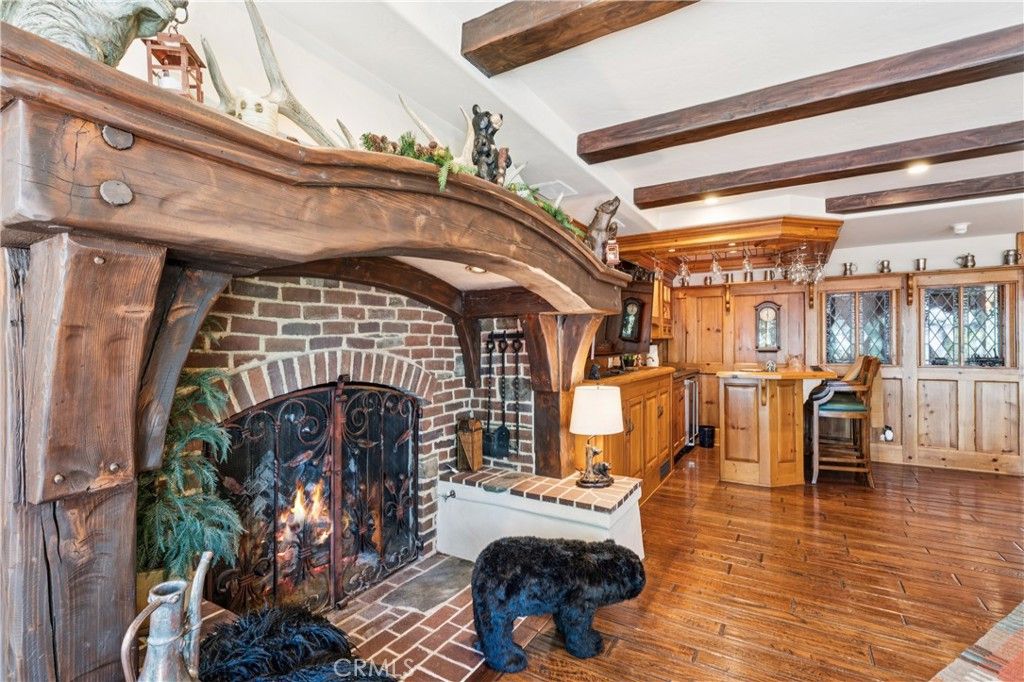 Image 10 of property listing at 29162 Bald Eagle Ridge, Lake Arrowhead, CA 92352