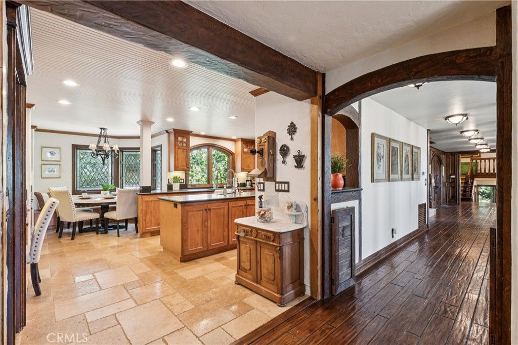 Image 16 of property listing at 29162 Bald Eagle Ridge, Lake Arrowhead, CA 92352