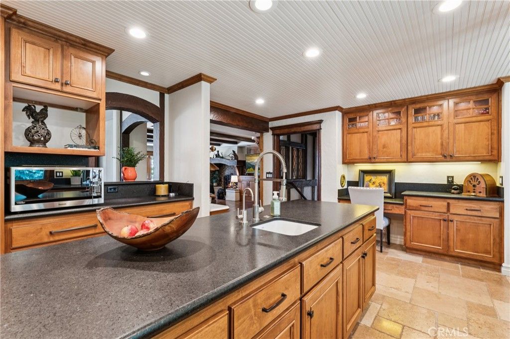 Image 25 of property listing at 29162 Bald Eagle Ridge, Lake Arrowhead, CA 92352