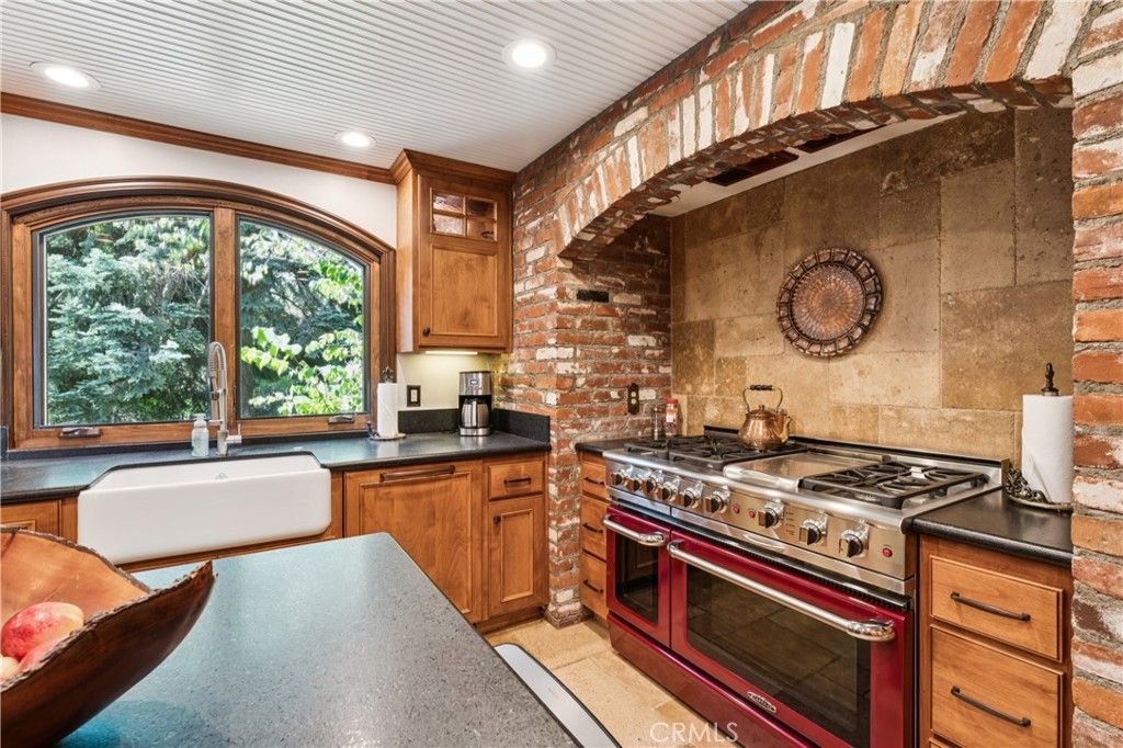 Image 26 of property listing at 29162 Bald Eagle Ridge, Lake Arrowhead, CA 92352