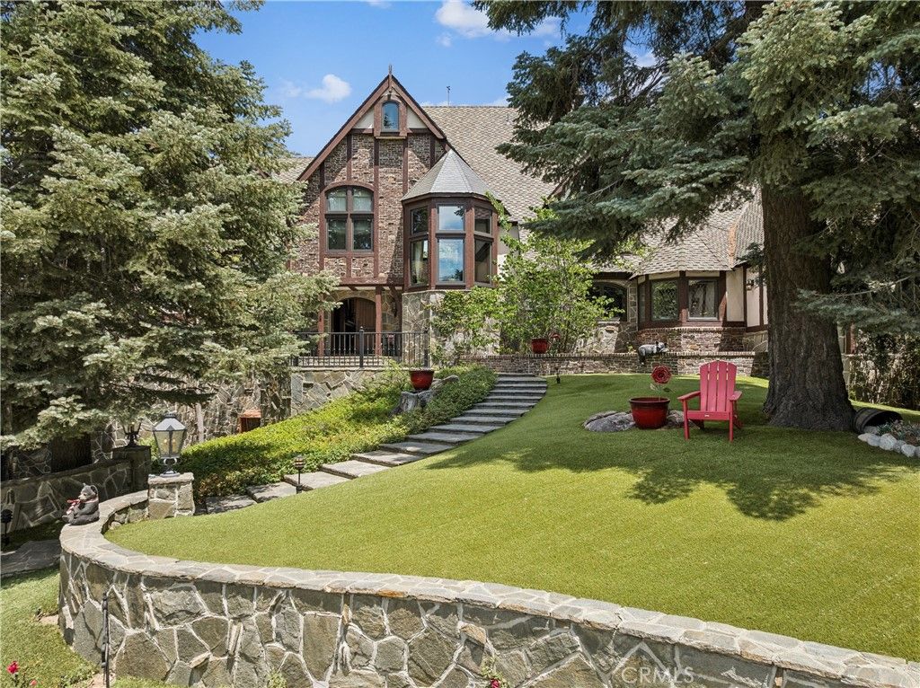 Image 5 of property listing at 29162 Bald Eagle Ridge, Lake Arrowhead, CA 92352
