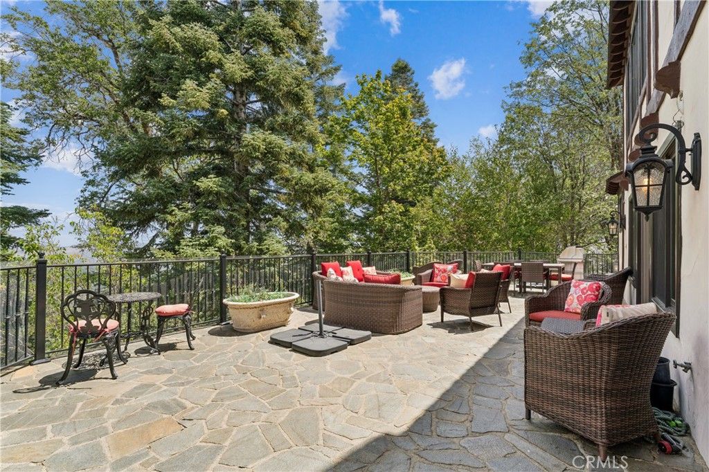 Image 58 of property listing at 29162 Bald Eagle Ridge, Lake Arrowhead, CA 92352