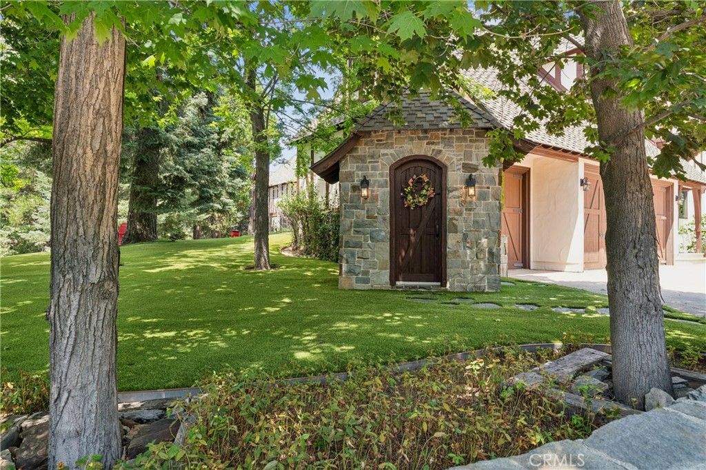 Image 62 of property listing at 29162 Bald Eagle Ridge, Lake Arrowhead, CA 92352