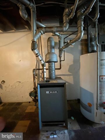 2046 BRIDGE ST, Philadelphia, PA 19124