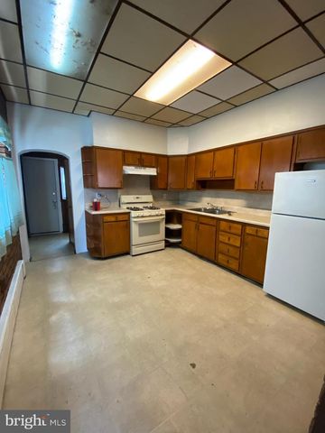 2046 BRIDGE ST, Philadelphia, PA 19124