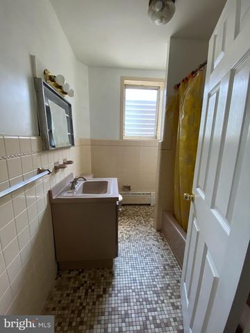 2046 BRIDGE ST, Philadelphia, PA 19124