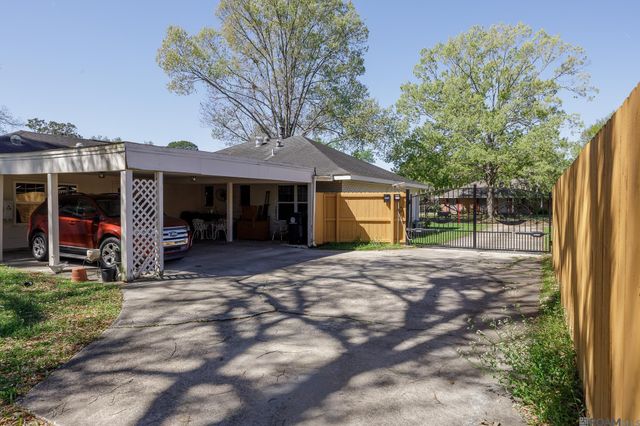 1891 Erlanger Dr, Baton Rouge, LA 70816