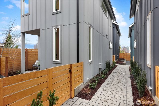 2006 C 19th Avenue S, Seattle, WA 98144