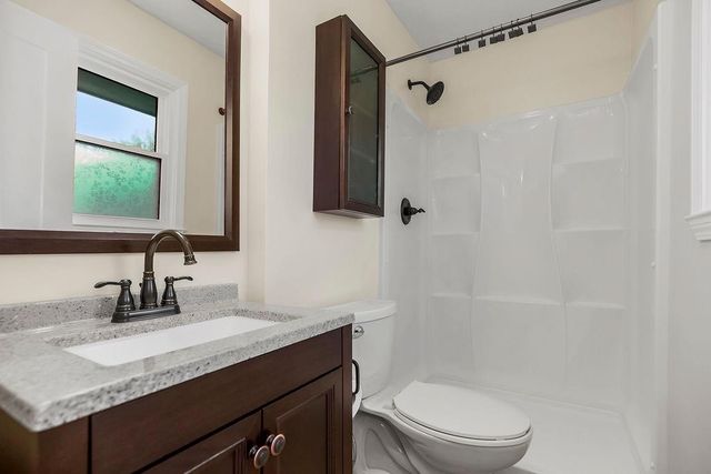 319 SE Ridgeview Drive, Lee's Summit, MO 64063