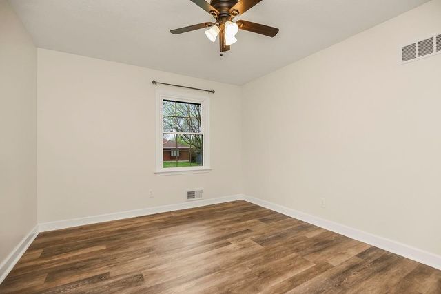 319 SE Ridgeview Drive, Lee's Summit, MO 64063