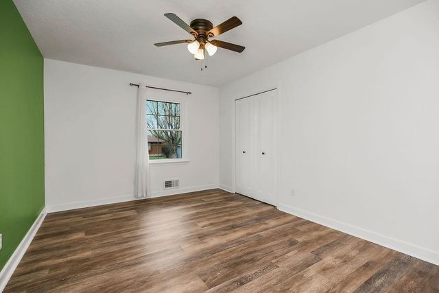 319 SE Ridgeview Drive, Lee's Summit, MO 64063