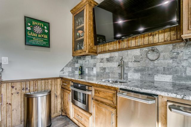 19069 Lakeview Court, Whitney, TX 76692