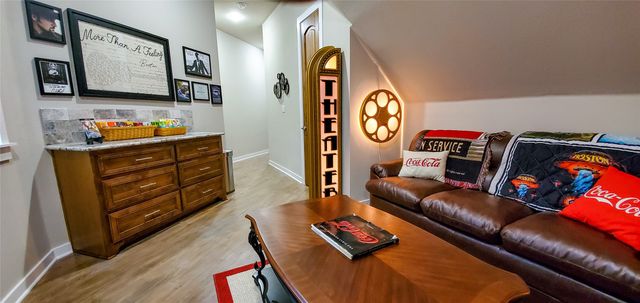 19069 Lakeview Court, Whitney, TX 76692