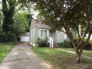 2051 Collingwood Avenue, Wyoming, MI 49519