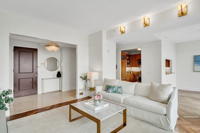 1 Avery Street 27C, Boston, MA 02111
