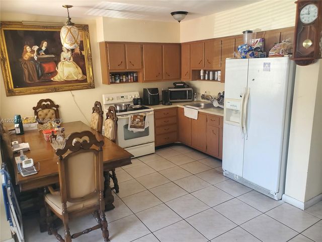 2644 SW 28th Ct, Miami, FL 33133