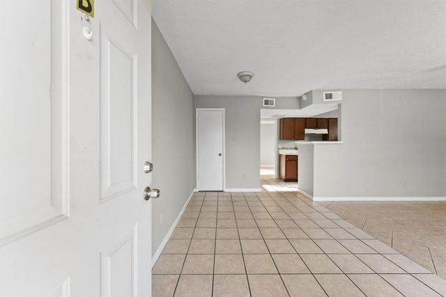 8342 Baker Drive B, Houston, TX 77017