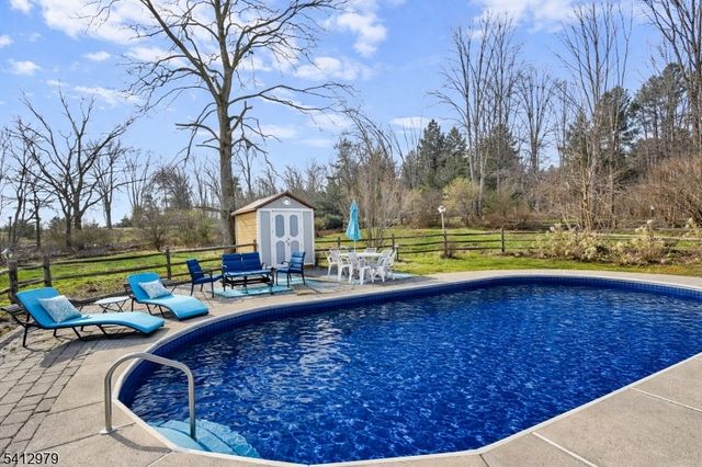 12 Mile Dr, Chester Twp., NJ 07930