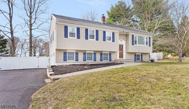 12 Mile Dr, Chester Twp., NJ 07930