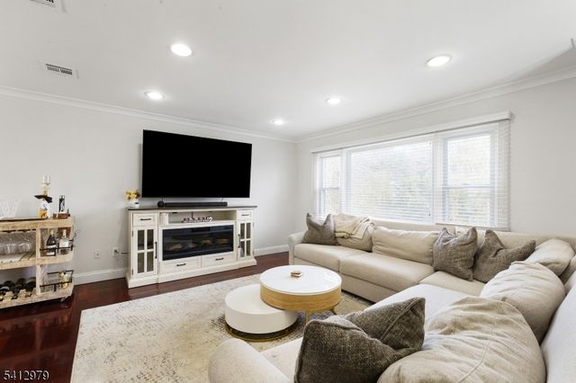 12 Mile Dr, Chester Twp., NJ 07930