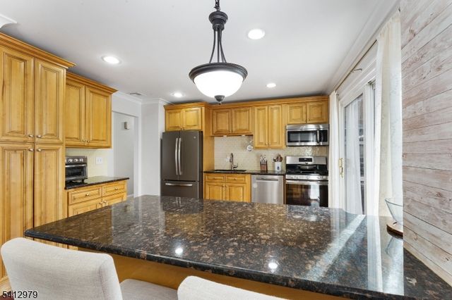 12 Mile Dr, Chester Twp., NJ 07930