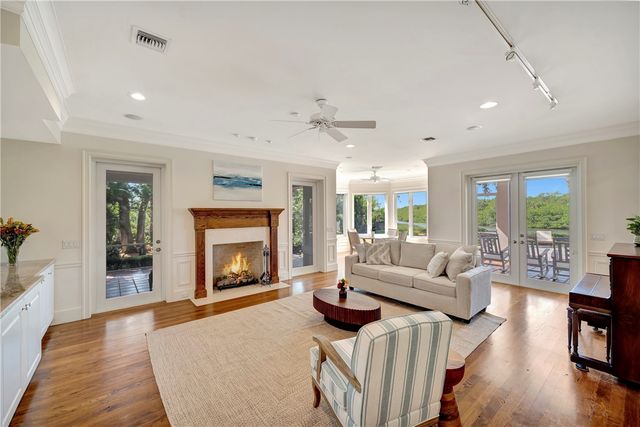 140 Waterway Lane, Vero Beach, FL 32963