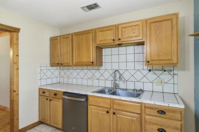 903 SUMMIT CRES, Round Rock, TX 78664