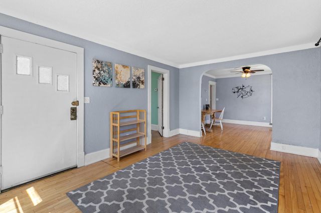 695 Idaho Avenue E, Saint Paul, MN 55106