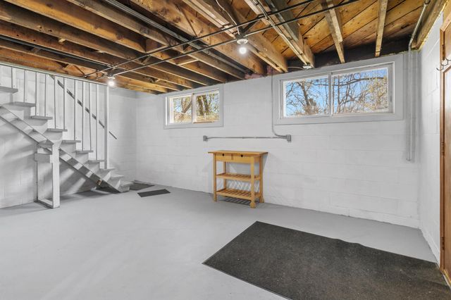 695 Idaho Avenue E, Saint Paul, MN 55106