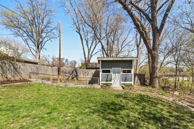 695 Idaho Avenue E, Saint Paul, MN 55106