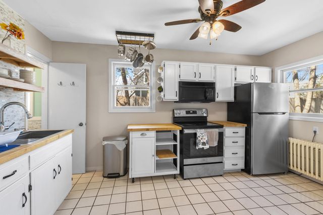 695 Idaho Avenue E, Saint Paul, MN 55106