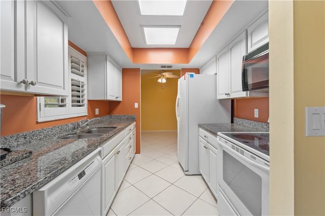 8430 Charter Club CIR 14, Fort Myers, FL 33919