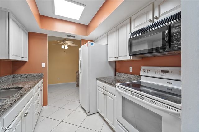 8430 Charter Club CIR 14, Fort Myers, FL 33919