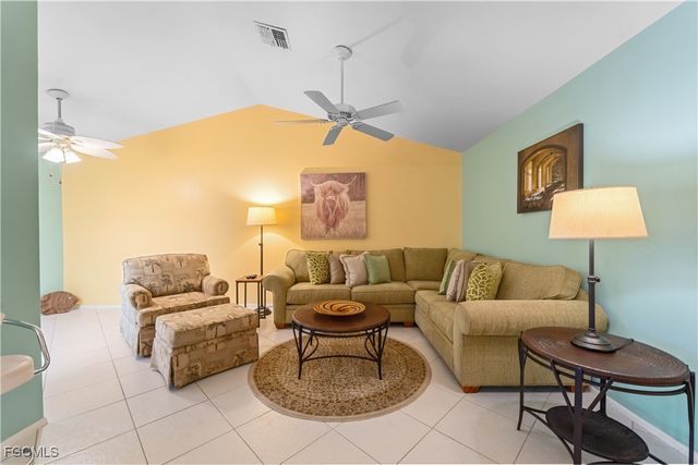 8430 Charter Club CIR 14, Fort Myers, FL 33919