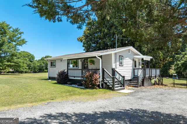 3710 Lake Carlton Road, Loganville, GA 30053