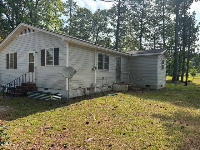 7941 Overhills Road, Spring Lake, NC 28390