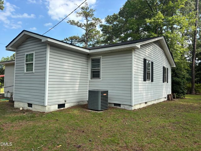 7941 Overhills Road, Spring Lake, NC 28390