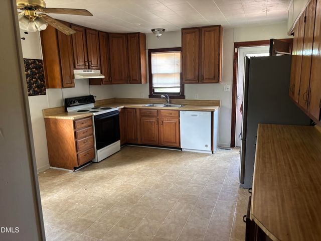 7941 Overhills Road, Spring Lake, NC 28390