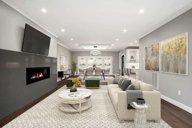 222 Austin St 222, Newton, MA 02465